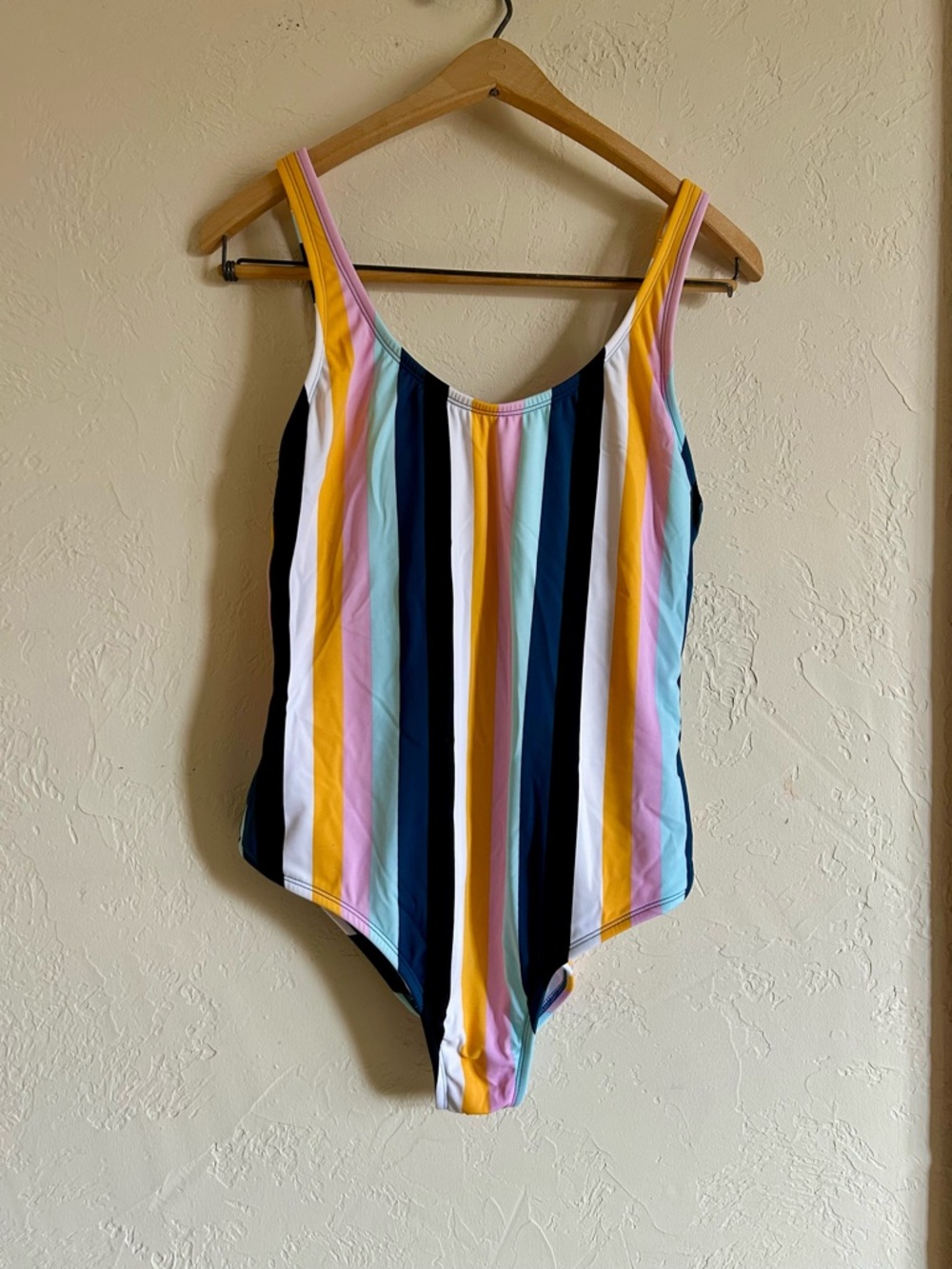 KONA SOL colorful One-Piece Swimsuit in slimming vertical stripes, NWOT size L